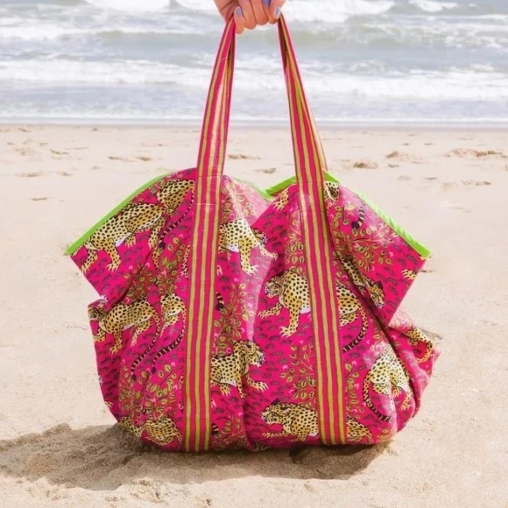NWT Printfresh Bagheera Pink Beach Bag - Picture 2 of 3